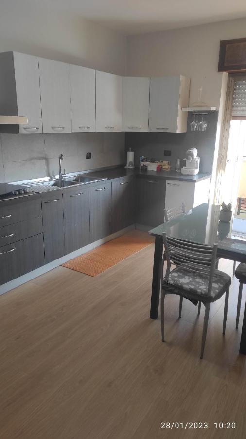 Appartamento In Zona Residenziale Surdo Ngoại thất bức ảnh